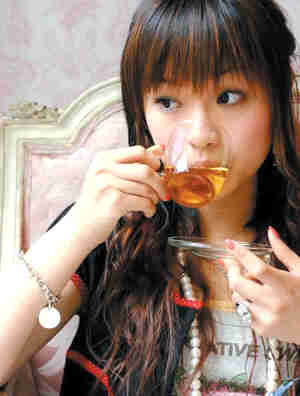 喝花茶解"春天疲劳综合症"